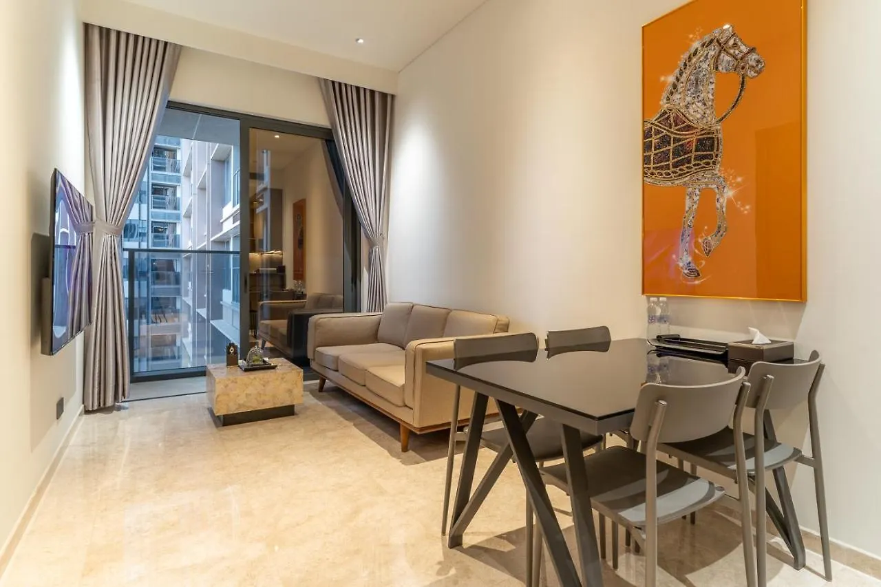 The Rixx Fancy Apartment In The Heart Of D1 With Infinity Pool, Skyline Gym, Sauna, Jacuzzi Ho Chi Minh City